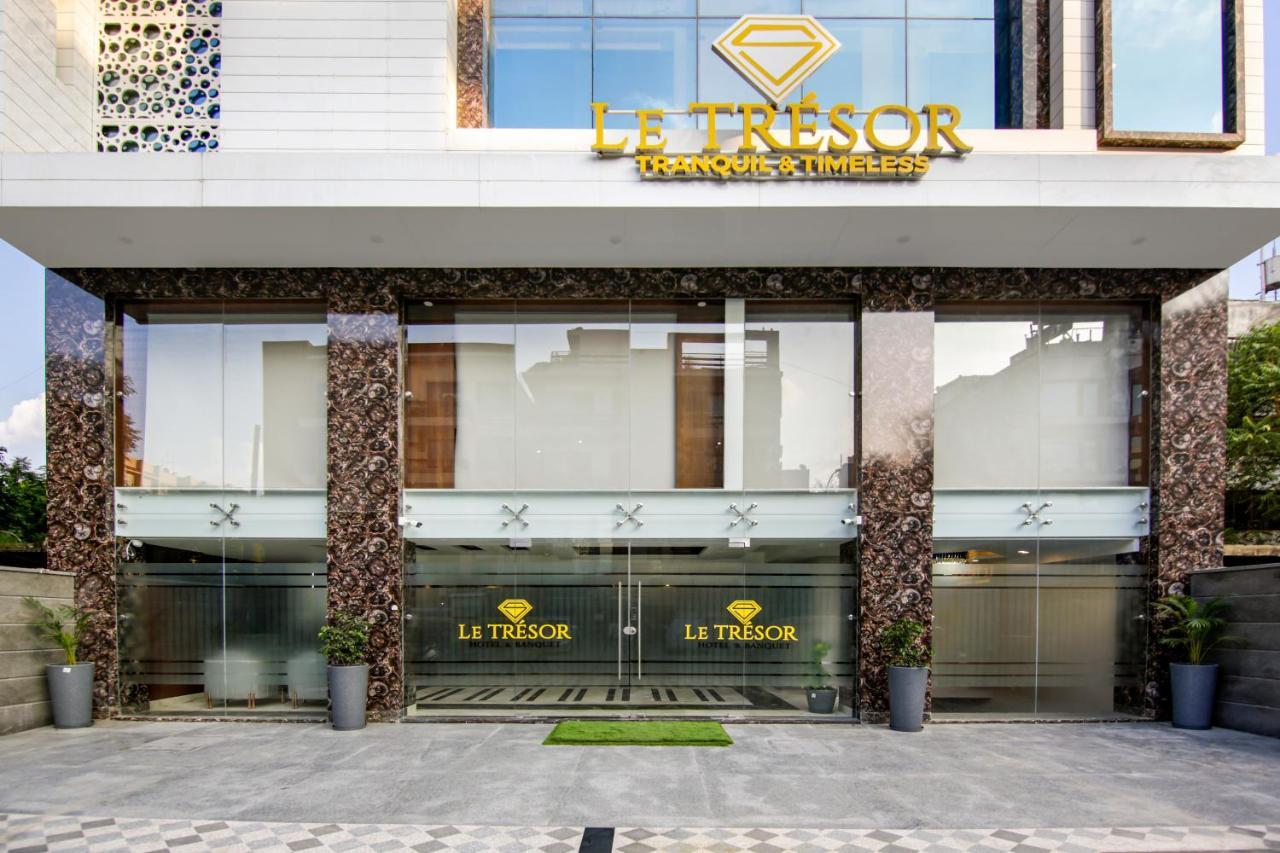 Hotel Le Tresor Neu-Delhi Exterior foto