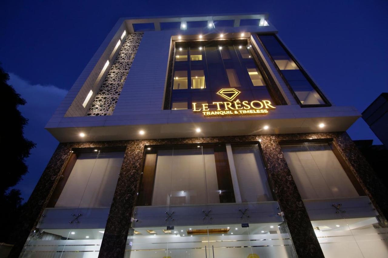Hotel Le Tresor Neu-Delhi Exterior foto